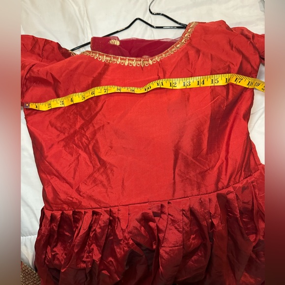 Gown - Picture 3 of 3